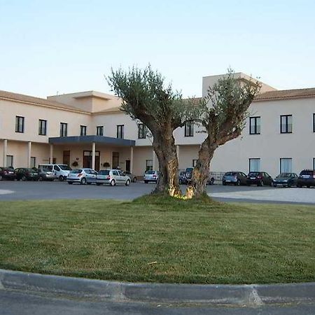 Hotel Maria Jimena 오카나 외부 사진