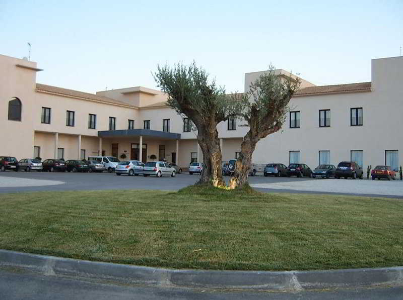 Hotel Maria Jimena 오카나 외부 사진