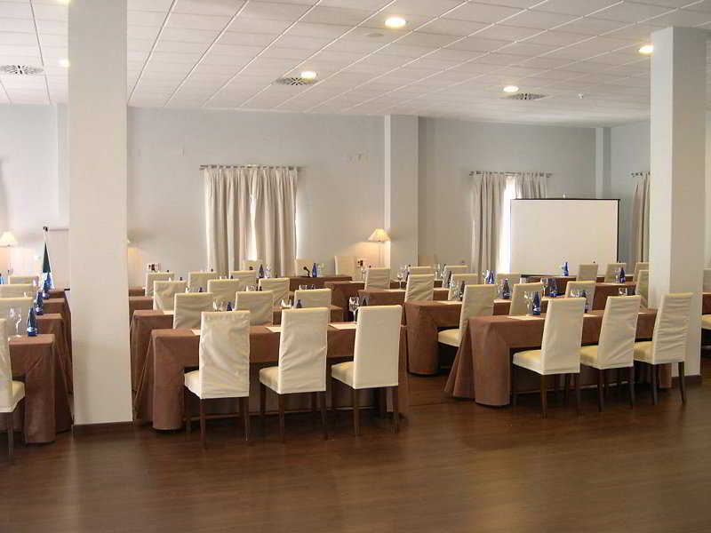Hotel Maria Jimena 오카나 시설 사진